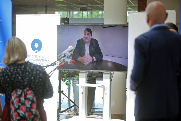 Kliknij, aby powiększyć zdjęcie.