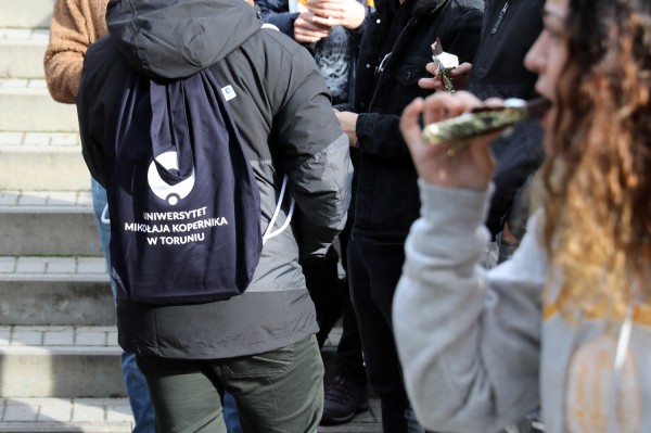 Click to zoom the picture.