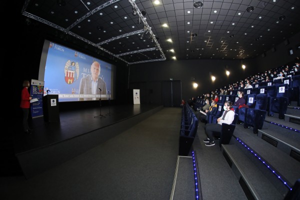 Click to zoom the picture.