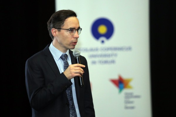 Click to zoom the picture.