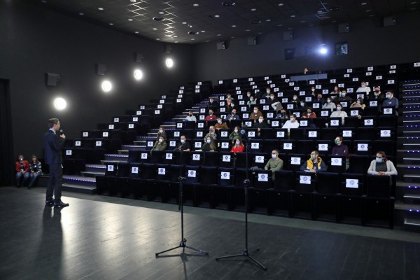 Click to zoom the picture.