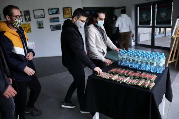 Click to zoom the picture.