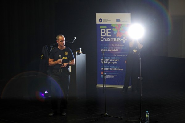 Click to zoom the picture.