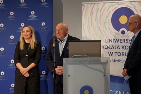 Pożegnanie Profesorów A. Araszkiewicza i J. Manitiusa. Kliknij, aby powiększyć zdjęcie.