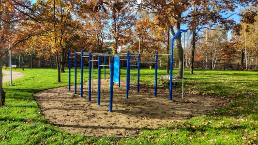 Drugi etap budowy UCS. Zestaw do ćwiczeń kalisteniki/streetworkout. Kliknij, aby powiększyć zdjęcie.