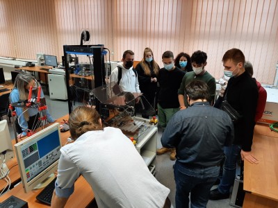 Wizyta uczniów wraz z nauczycielami z I LO w Szubinie w Studium Politechnicznym UMK. Kliknij, aby powiększyć zdjęcie.