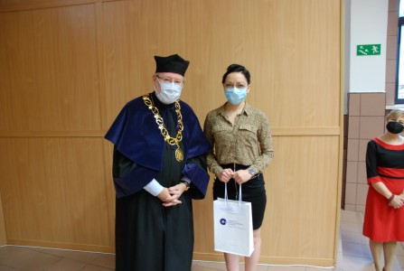 Click to zoom the picture.