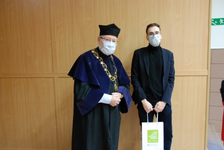 Click to zoom the picture.