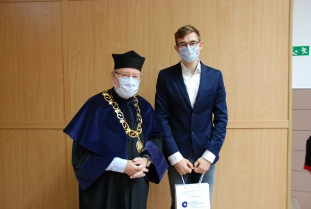 Click to zoom the picture.