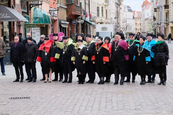 Kliknij, aby powiększyć zdjęcie.