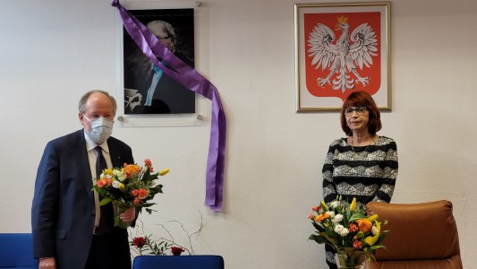 Click to zoom the picture.