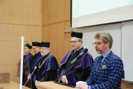 Click to zoom the picture.