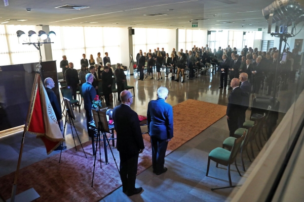 Click to zoom the picture.