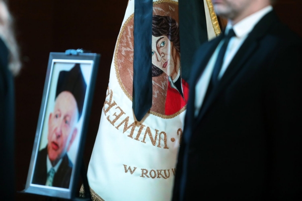 Click to zoom the picture.