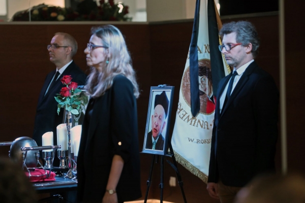 Click to zoom the picture.