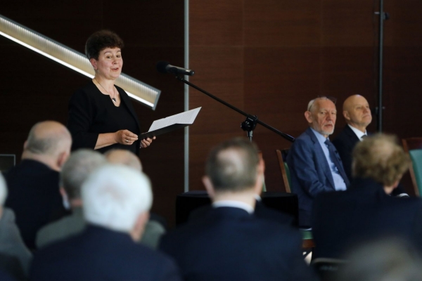 Click to zoom the picture.