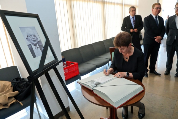 Click to zoom the picture.