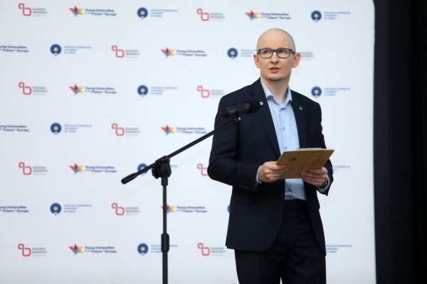 Click to zoom the picture.