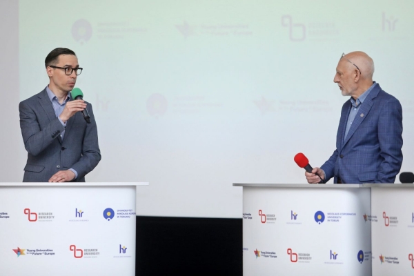 Click to zoom the picture.