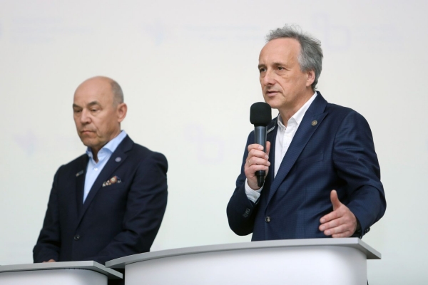 Click to zoom the picture.