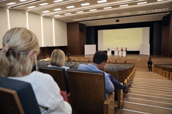 Click to zoom the picture.