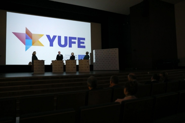 Click to zoom the picture.