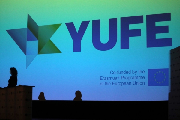 Click to zoom the picture.