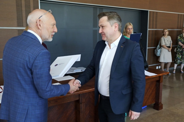 Kliknij, aby powiększyć zdjęcie.