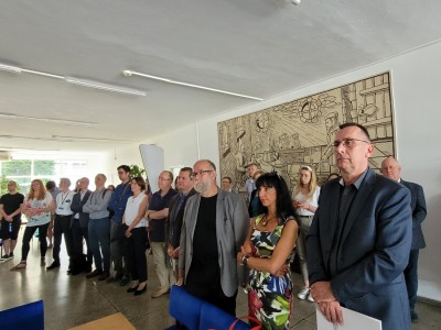 Uroczystość odsłonięcia tablicy pamiątkowej ku czci Profesora Andrzeja Sadleja. Kliknij, aby powiększyć zdjęcie.