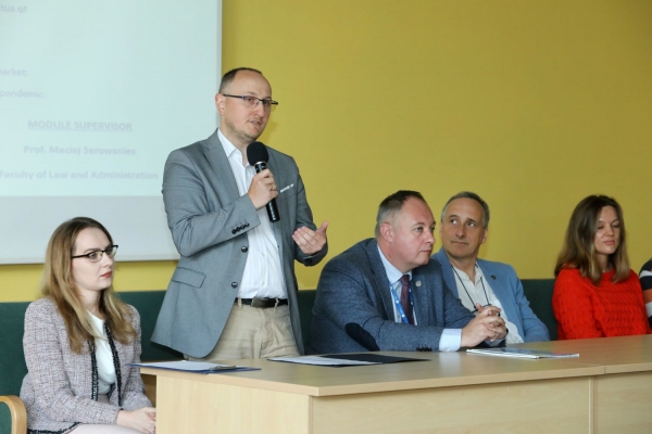 Kliknij, aby powiększyć zdjęcie.