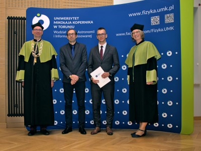 Kadr z inauguracji roku akademickiego 2022/2023 na Wydziale FAiIS. Kliknij, aby powiększyć zdjęcie.