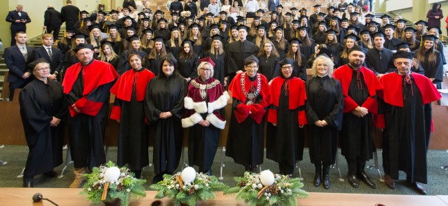 uroczystość Dyplomartorium. Kliknij, aby powiększyć zdjęcie.