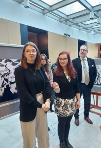 Studentki z Edytorskiego Koła Naukowego . Kliknij, aby powiększyć zdjęcie.