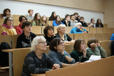 Zdjęcia z akcji Noc Biologów 2023. Kliknij, aby powiększyć zdjęcie.