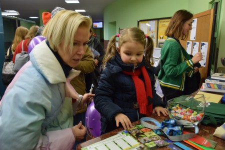 Zdjęcia z akcji Noc Biologów 2023. Kliknij, aby powiększyć zdjęcie.