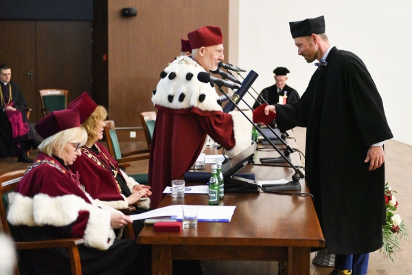Kliknij, aby powiększyć zdjęcie.