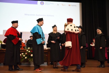Kliknij, aby powiększyć zdjęcie.