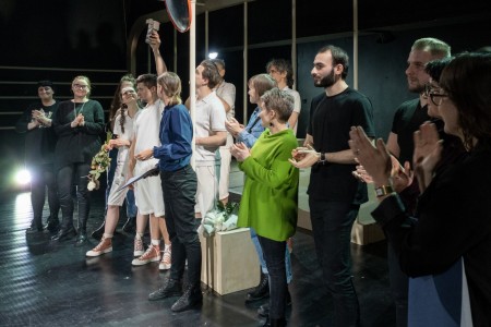 Nagroda Teatralna UMK dla „Ćwiczeń stylistycznych” w reż. Evy Rysovej. Kliknij, aby powiększyć zdjęcie.