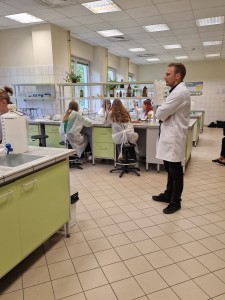 Warsztaty dla licealistów . Kliknij, aby powiększyć zdjęcie.