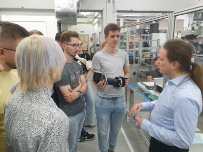 Studenci Automatyki i robotyki w firmie TRUMPF. Kliknij, aby powiększyć zdjęcie.