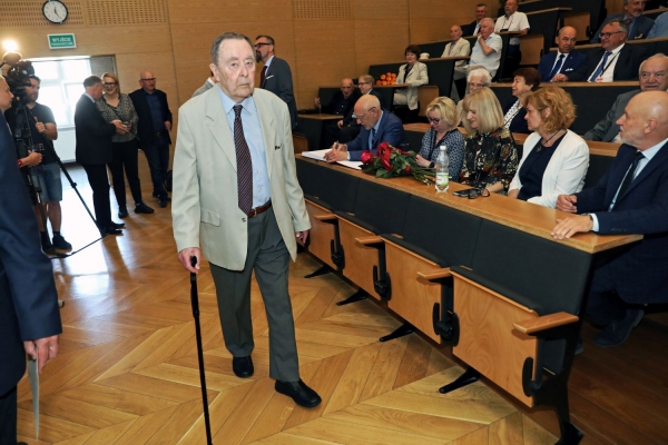 Kliknij, aby powiększyć zdjęcie.