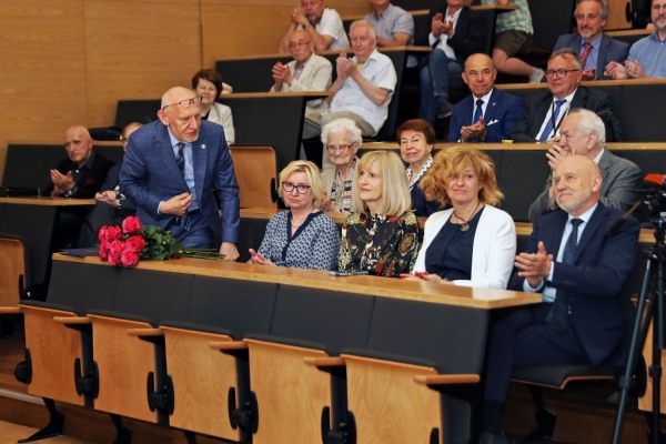 Kliknij, aby powiększyć zdjęcie.