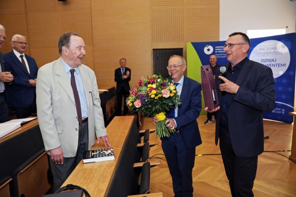 Kliknij, aby powiększyć zdjęcie.