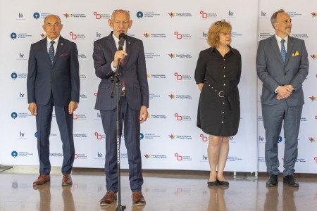 Kliknij, aby powiększyć zdjęcie.