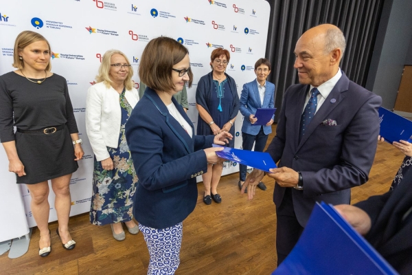 Kliknij, aby powiększyć zdjęcie.