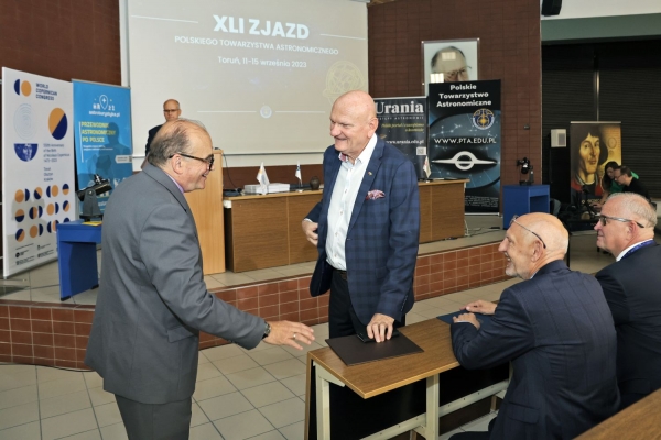 Kliknij, aby powiększyć zdjęcie.