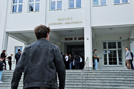 kadr z inauguracji roku akademickiego 23/24 na wydziale fizyki, astronomii i informatyki stodowanej. Kliknij, aby powiększyć zdjęcie.