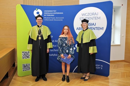 kadr z inauguracji roku akademickiego 23/24 na wydziale fizyki, astronomii i informatyki stodowanej. Kliknij, aby powiększyć zdjęcie.