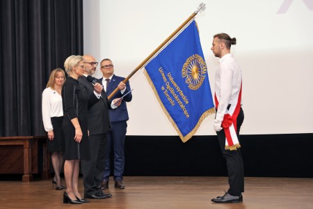 Kliknij, aby powiększyć zdjęcie.