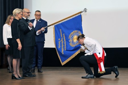 Kliknij, aby powiększyć zdjęcie.